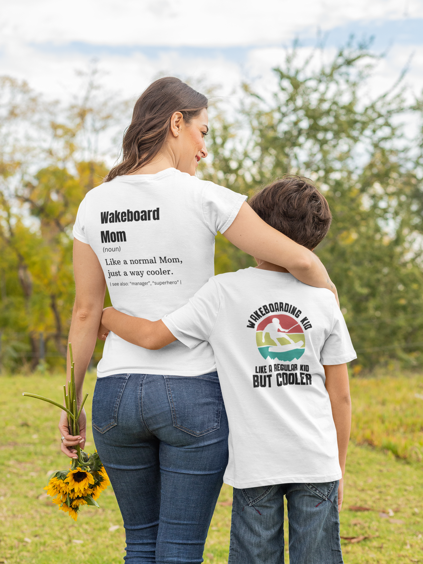 Premium "Wakeboard Mom" T-Shirt