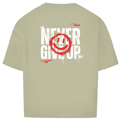 Never give up - Oversize T-Shirt (Unisex)