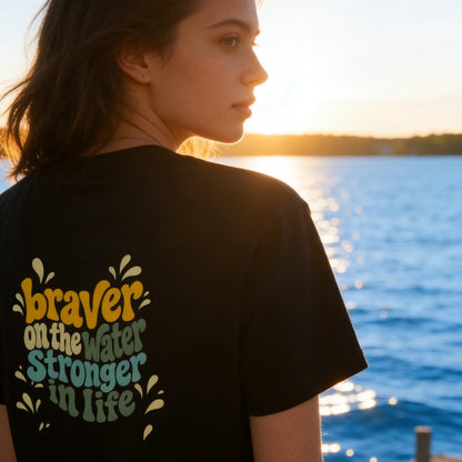 Braver On The Water Stronger In Life - Oversize Crop Top (Damen)